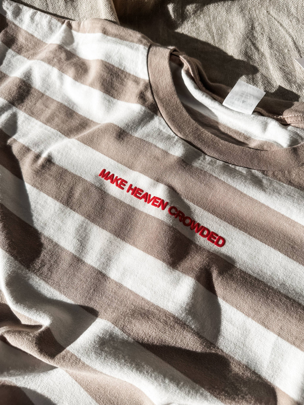 Make Heaven Crowded-red puff- Beige Stripe Tee: L