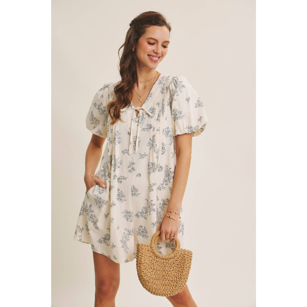 BLENDING CLASSIC WITH EASY SHAPE PLEATED TOILE ROMPER: NAVY BLUE / L