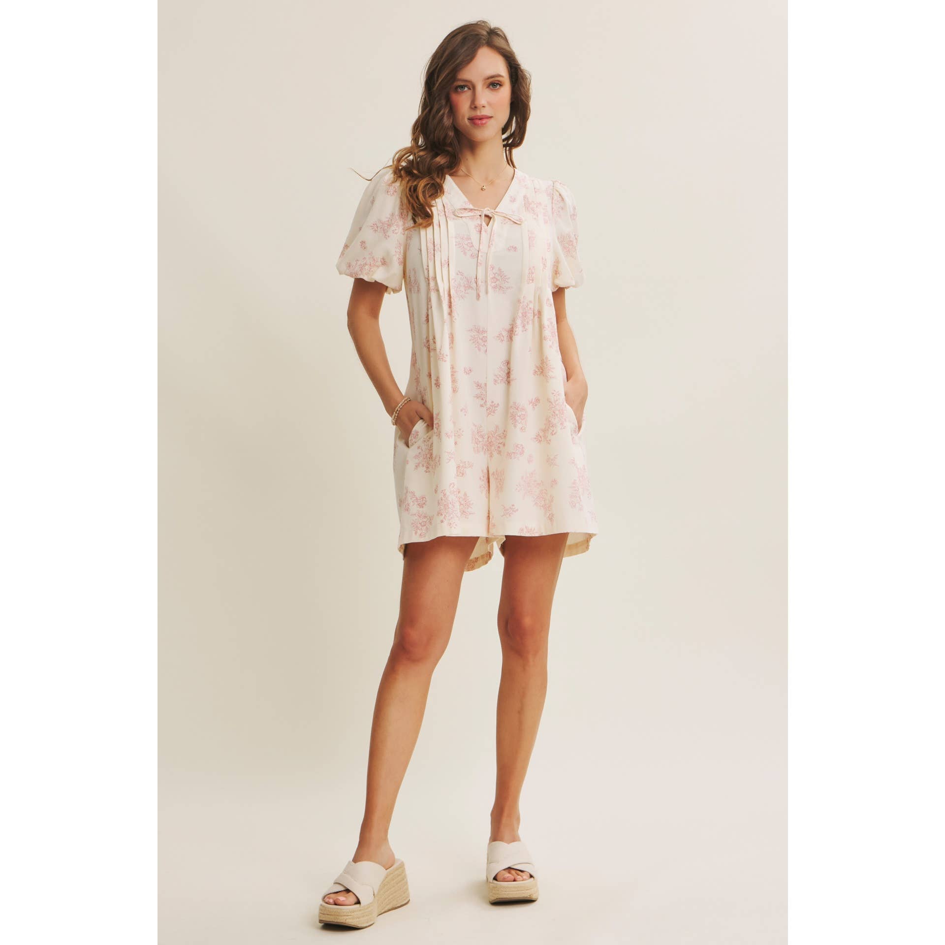 BLENDING CLASSIC WITH EASY SHAPE PLEATED TOILE ROMPER: NAVY BLUE / L