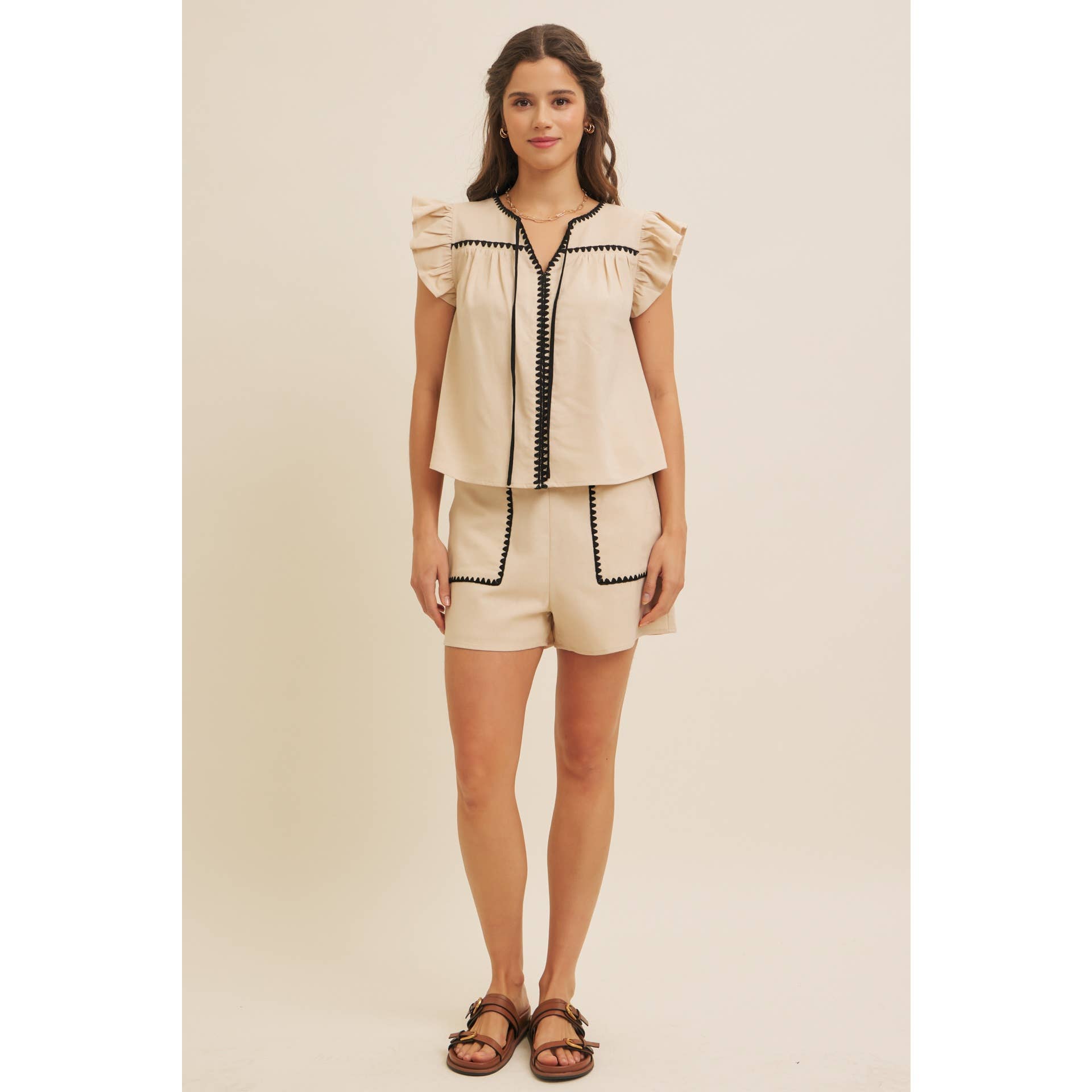 STITCHED SERENITY LINEN-BLEND EMBROIDERED SHORTS: NATURAL/BLACK / M