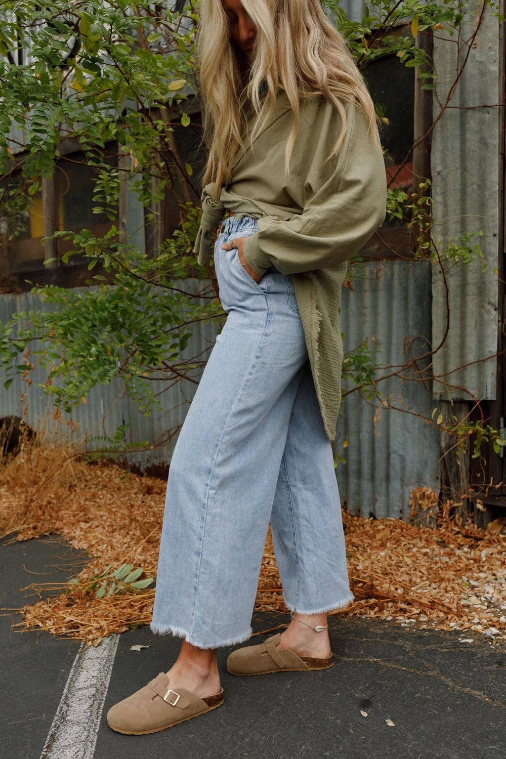 Simply You Wide Leg Jeans - Light Wash: L