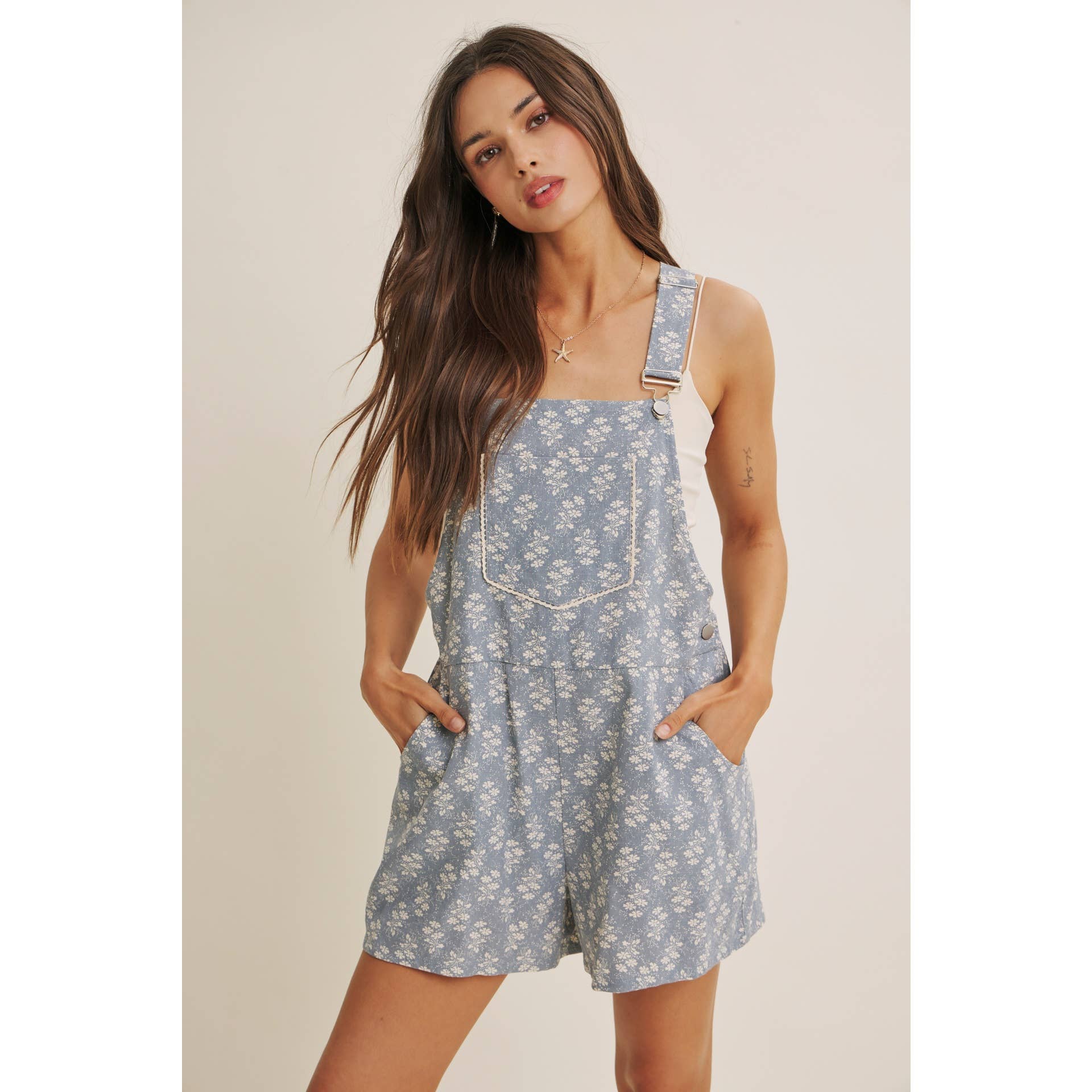 MEADOW BLOOM FLORAL SHORT OVERALL WITH LACE TRIM BIB POCKET