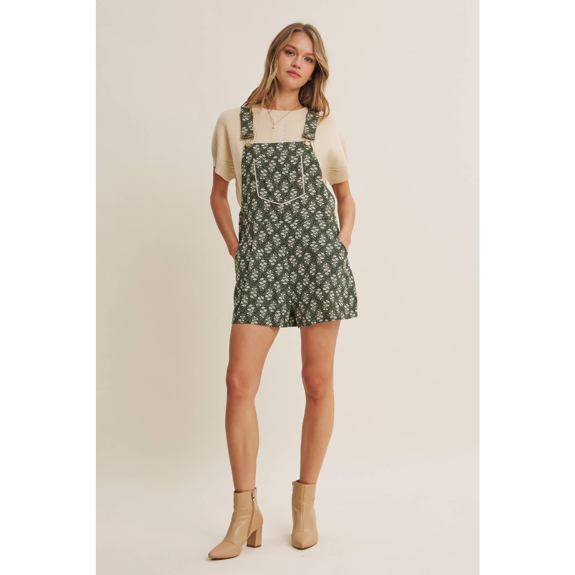 MEADOW BLOOM FLORAL SHORT OVERALL WITH LACE TRIM BIB POCKET