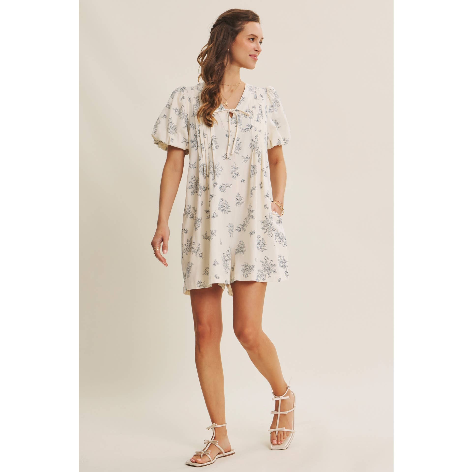 BLENDING CLASSIC WITH EASY SHAPE PLEATED TOILE ROMPER: NAVY BLUE / S
